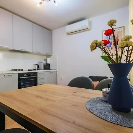 Apartment With Parking Space - 27452 Zadar