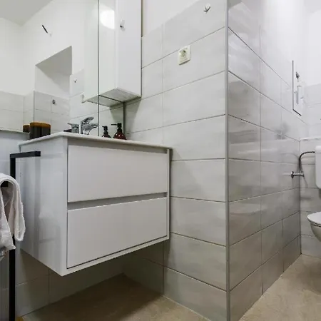 With Parking Space - 27452 Apartment Zadar